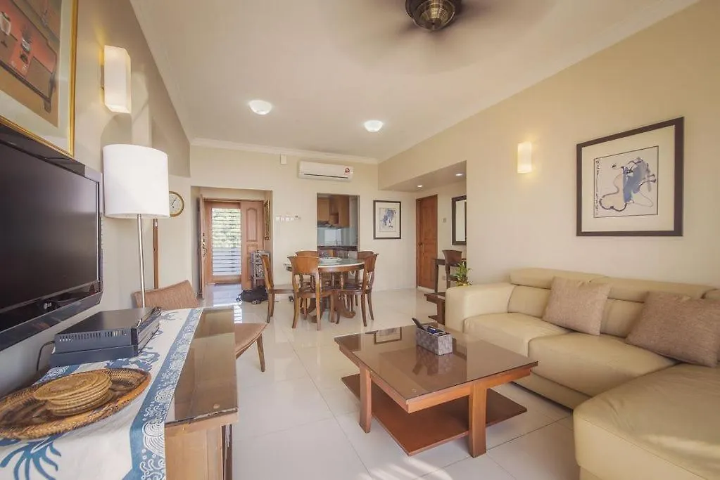 Susies Seaview Resort Suites At Sri Sayang Batu Ferringhi Kwatera prywatna